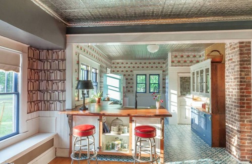 Brookfield Cottage | Historic Charm - Modern Amenities
