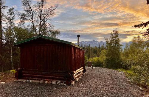 Trapper Creek House | Historic Chulitna River Lodge