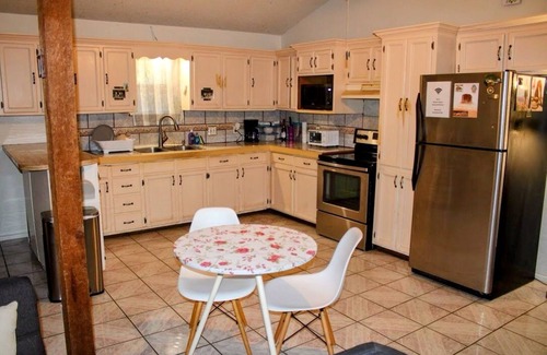 Amistad National Recreational Area Cabin | Historic Cozy Cabin Downtown Del Rio