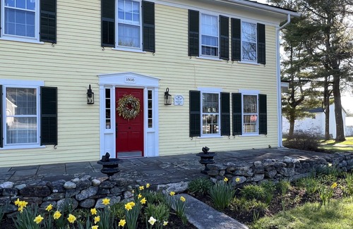 New London House | Historic Home In the Heart of New London