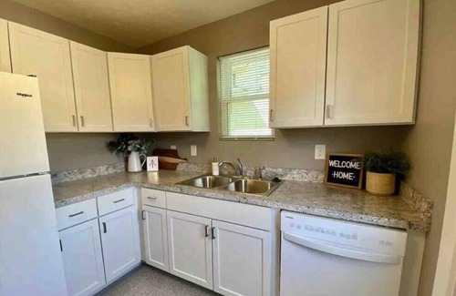 Near South House | Historic Home Near Downtown 4 beds, 1 Bathroom, 2 Car Garage. n