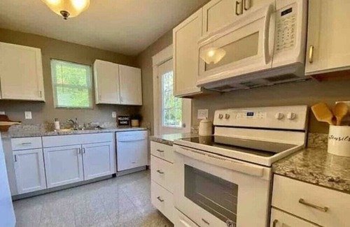 Near South House | Historic Home Near Downtown 4 beds, 1 Bathroom, 2 Car Garage. n