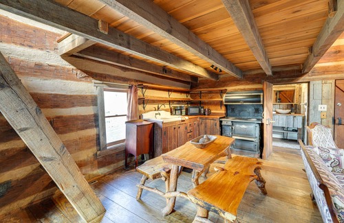 Jonesborough Cabin | Historic Jonesborough Cabin w/Fire Pit & Grill!