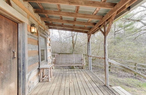 Jonesborough Cabin | Historic Jonesborough Cabin w/Fire Pit & Grill!