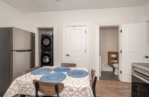 Ludlow Condo | Historic Ludlow Apt A