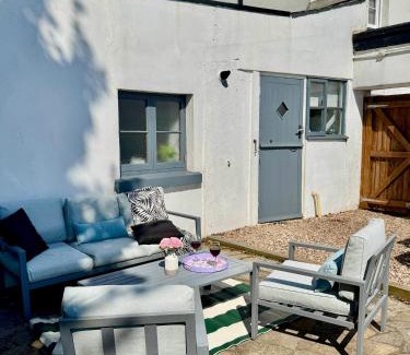 Teignmouth House | Historic 'Old Toll House' Shaldon Bridge
