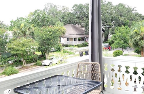 Old East Hill Apartment | Historic Pensacola Stay | Summer Ready Suite 3