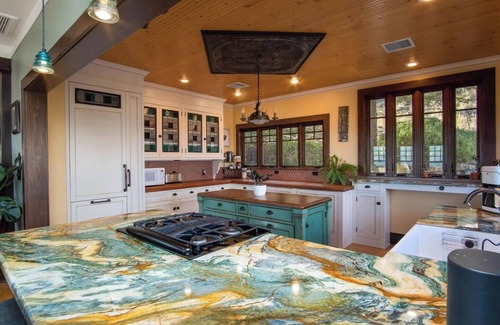 Jerome House | Historic Perch | Sleeps 4 | Close to Sedona
