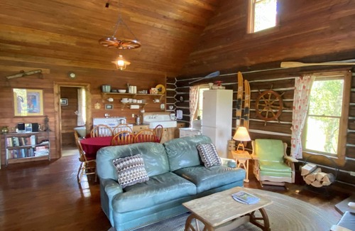 Polson Cabin | Historic Restored 1200 Sf Log Lodge Overlooking Flathead Lake
