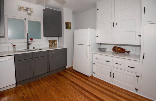 Saint Joseph House | Historic Silver Beach house - 1 block from downtown State St.
