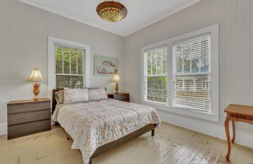 Statesboro House | Historic Southern Home - close to downtown and GSU