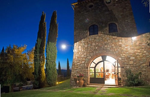 Cinigiano Apartment | Historic Stone House Casanova with Pool & close to Seaside
