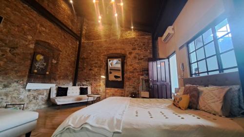 Santa Ana Apartment | Historical Loft in Santa Ana: The Soul of Panama