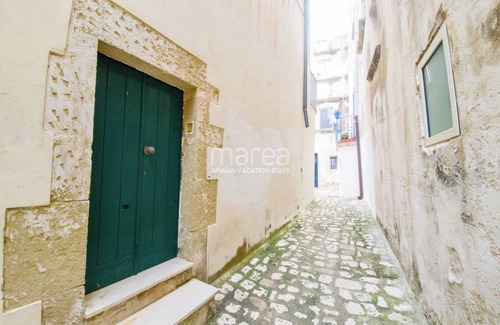 Otranto Historic Centre Apartment | Historical residence with terrace overlooking the sea in the heart of Otranto