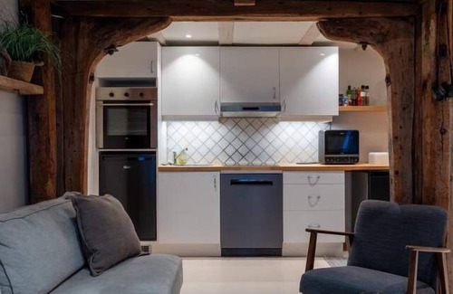 Bergenhus Apartment | Historical Seaside Apt I 500m To Bryggen - Value!