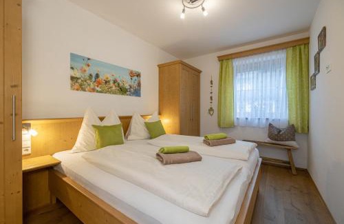 Jenig House | Historischer Bauernhof Schabus