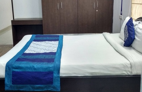 HITEC City House | Hitech Shilparamam Guest House