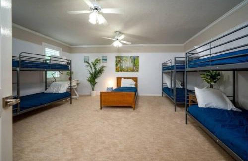 Layton House | Hobbs Mill with Theatre, Ping Pong, and Pet-Friendly