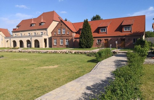 Stolpe b. Anklam Apartment | Hofmaler Wf-53 - Der Westflügel