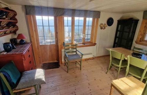 Nes Cabin | Høgbu - Cozy Cabin with a spectacular View