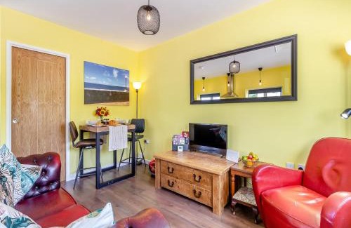 Ammanford House | Hoglet Cottage