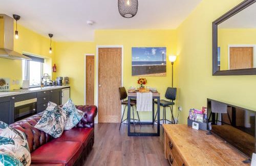 Ammanford House | Hoglet Cottage
