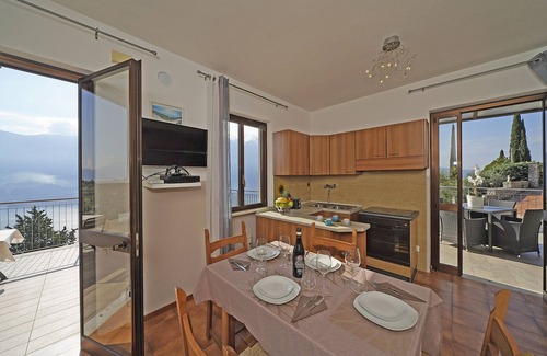 Arias Apartment | Holiday Apartment "Maison du Pralonc - Cielo" with Lake and Mountain View