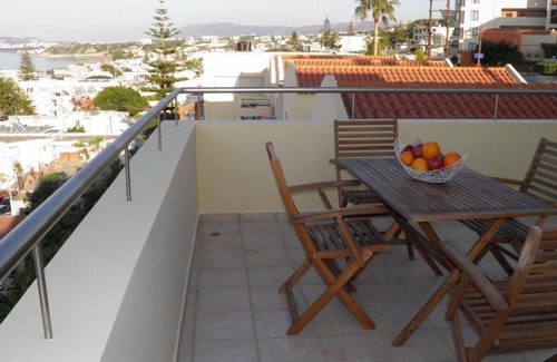 Kato Stalos Apartment | Holiday apartment Agia Marina for 1 - 5 persons with 2 bedrooms - Row house