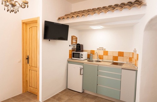 Competa Apartment | Holiday Apartment "Andalucía" with Patio, A/C & Wi-Fi