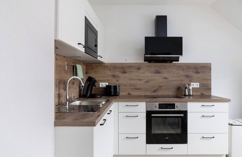Buttlar Apartment | Holiday Apartment Rhön-Kutscher with Mountain View, Terrace and Wi-Fi