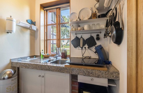 Hankensbuettel Apartment | Holiday Apartment 'Lüneburger Heide' with Shared Garden & Wi-Fi