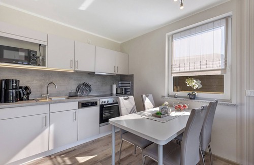 Joachimsthal Apartment | Holiday Apartment 1 with Shared Garden and Wi-Fi