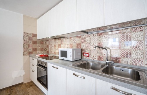 Savelletri Apartment | Holiday Apartment "Gufo Di Mare - Rosso" with Sea View, Private Terrace & Wi-Fi