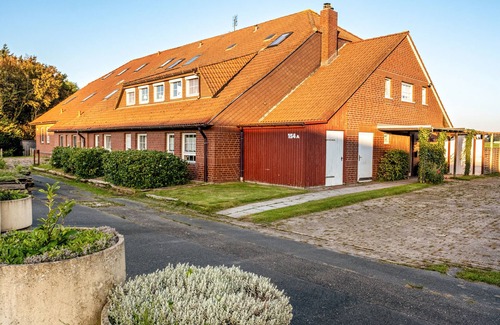 Jaderaltendeich Apartment | Holiday Apartment "Günthers Deichstube" with Shared Terrace