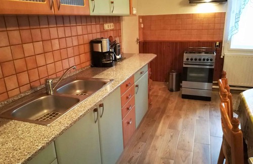 Balatonbereny Apartment | Holiday apartment with comfortable rooms, internet and barbecue