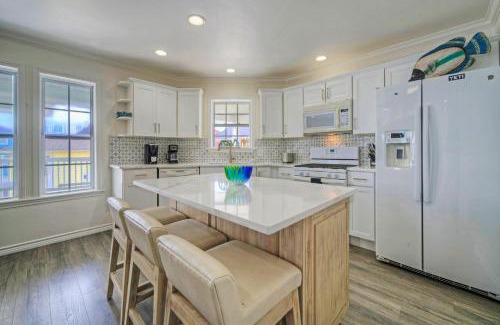 Sand Point House | Holiday Beach House by AvantStay Pool Beach