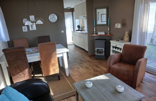 Renswoude Ski Chalet | Holiday cottage on recreational park with swimming pool