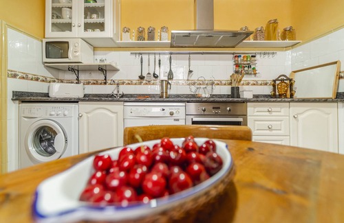 Santibanez de Valcorba House | Holiday Home 'Los Aperos' with Private Garden