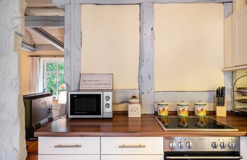 Abbendorf House | Holiday Home 'Altes Nachtwächterhaus' with Private Terrace and Wi-Fi