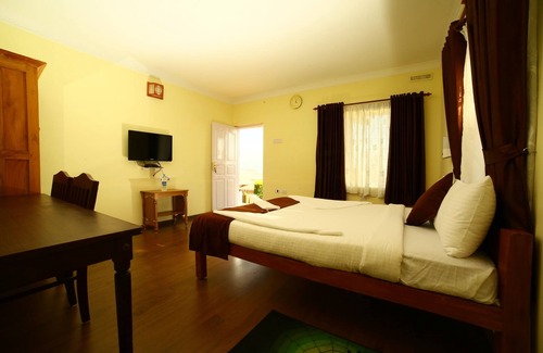 Chinnakanal Hotel | Holiday Heaven Munnar