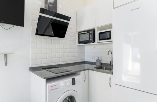 San Ambrosio House | Holiday Home 'Apartamento La Esencia Del Sur A' with Shared Pool, Wi-Fi and Air Conditioning
