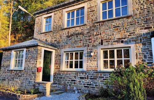 Sy House | Holiday Home in Durbuy by the Ourthe River