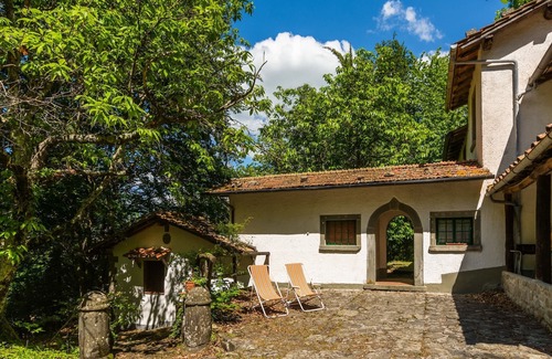 San Marcello Piteglio House | Holiday Home in Migliorini with Pool & Nature