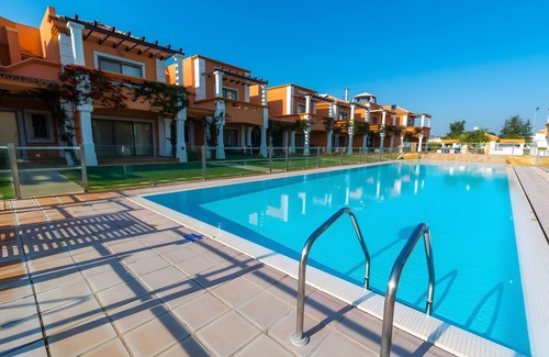 Luz de Tavira House | Holiday Home 'Anis - Lux Tavira Residence' with Shared Pool, Wi-Fi and Air Conditioning