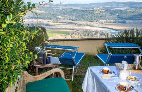 Monte Antico Alto House | Holiday Home Borgo by Interhome