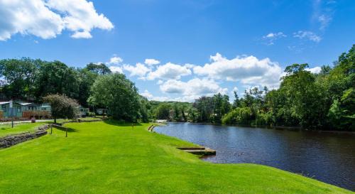 Knaresborough Apartment | Holiday Home by the river Nidd 4