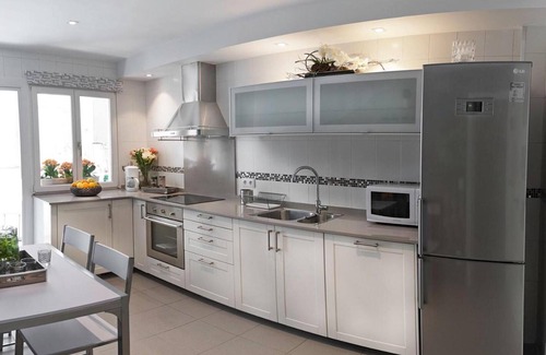 Puerto de Soller House | Holiday Home 'Con Encanto' with Private Terrace, Wi-Fi and Air Conditioning