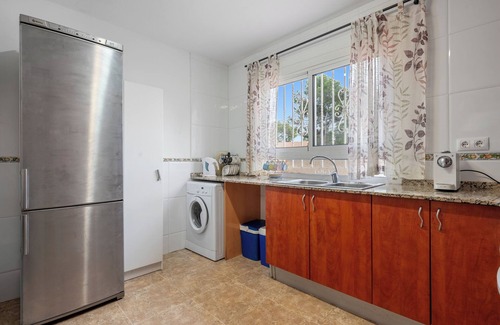 Cabra del Camp House | Holiday Home 'Casa Scarlet' with Private Terrace, Private Garden and Wi-Fi