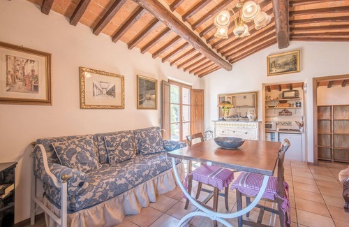 Palazzina House | Holiday Home 'Casa Crevole di Martina' in the heart of Tuscany