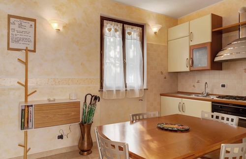 Portacomaro House | Holiday Home 'Casa Dello Zio' with Mountain View, Wi-Fi and Air Conditioning